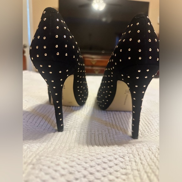 Black studded high heels - Picture 5 of 10